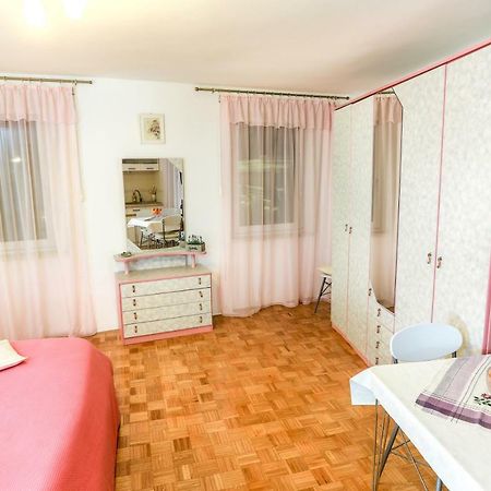 Apartments Pyros Piran Eksteriør billede
